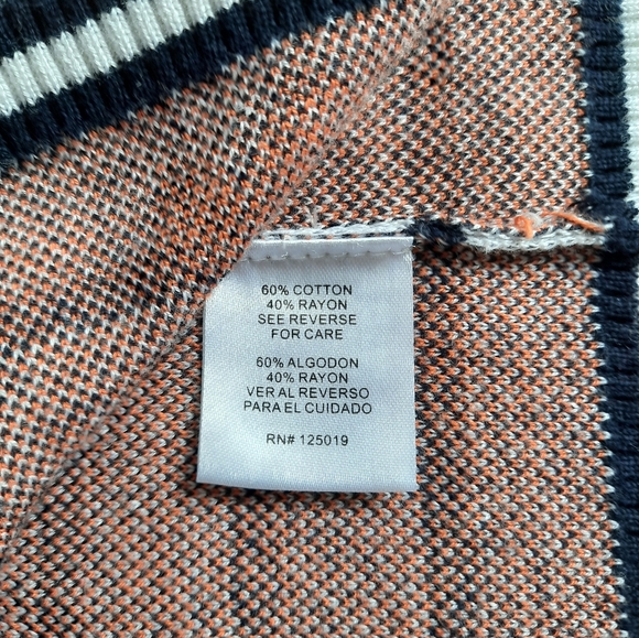 Sweater - Picture 4 of 4